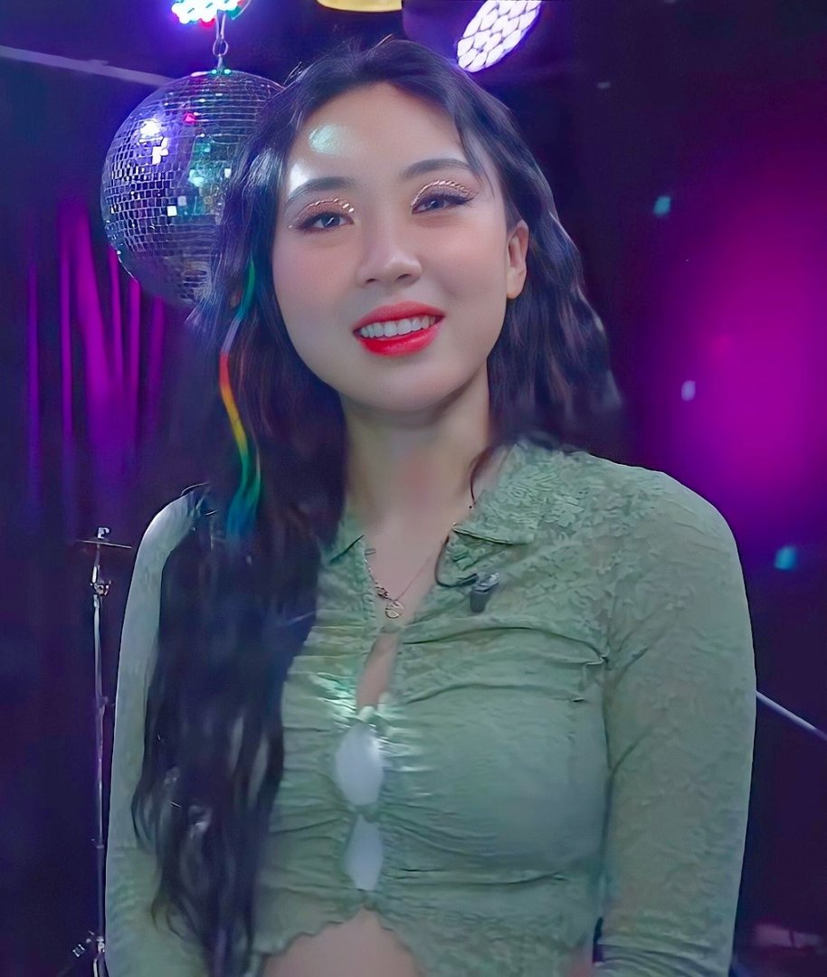 Lee Young Ji, D.O. - Small girl (feat. D.O.) lyrics | Musixmatch