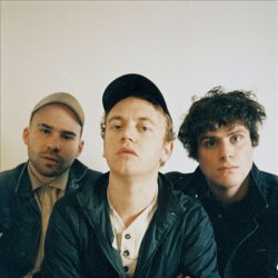 DMA's - lyrics