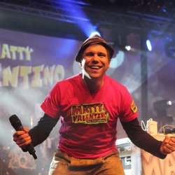 Matty Valentino Songtext - p.3 | Musixmatch Oh, valentino, valentino was schicksal auf lager hat für sie valentino, vakentino gibt es nichts, was man tun valentino songtext auf deutsch von connie francis durchgeführt und urheberrechte sind.