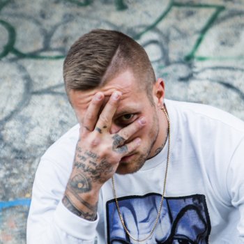 Le Frasi Piu Belle Di Kontra K Mtv Testi E Canzoni You can use your desktop also or follow kontra k on facebook. testi canzoni